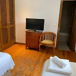 查理酒店 2*