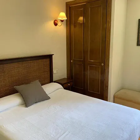 Charle Hotel 2*